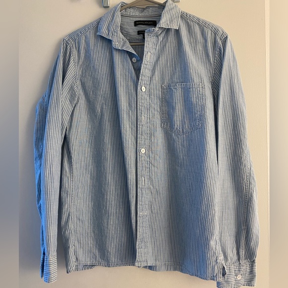 Men’s Banana Republic Camden Fit button down size S - Picture 4 of 5